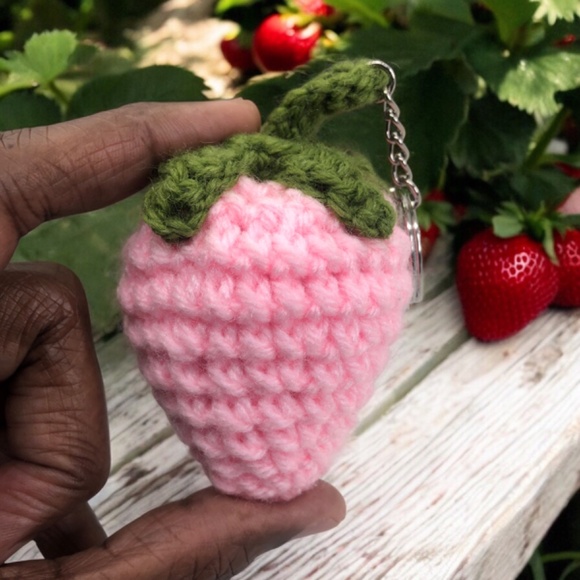 Juicy Crochet Strawberry Plush Keychain | Berry Bag Flair 🍓 Farm Fresh Vibes - Picture 1 of 15